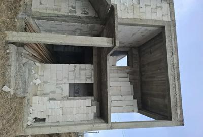 Casă cu Teren 1300 Mp în Măguri - 1