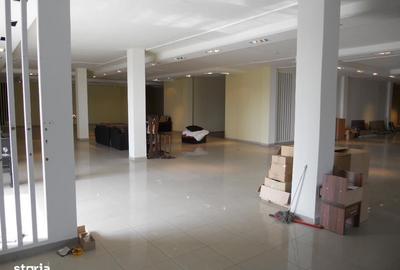 Spațiu comercial, de 90 mp, în Central