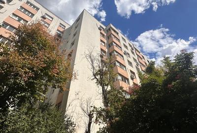 Apartament cu 3 camere decomandat în Gorjului