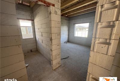Casă cu 4 camere cu Teren 428 Mp în Central - 5