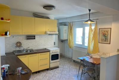 Apartament cu 4 camere decomandat, mobilat în Central - 3