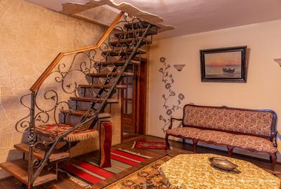 Duplex cu 7 camere cu Canalizare în Moinești - 11