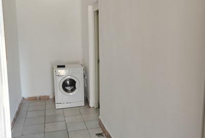 Garsonieră decomandată în Confecții