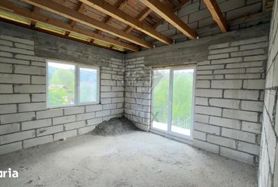 Casă cu 4 camere cu Teren 1000 Mp în Valea Doftanei