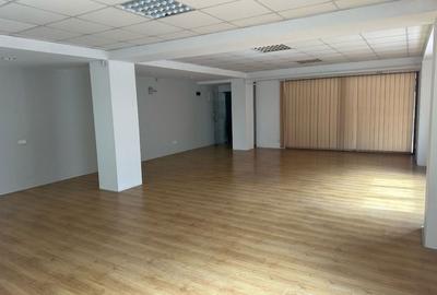 Spațiu comercial, de 79 mp, în Central - 1