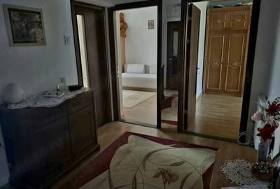 Apartament cu 2 camere decomandat în Mărăței