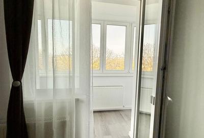Apartament cu 3 camere decomandat în Cornișa - 3