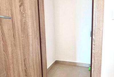 Apartament cu 2 camere decomandat în Tractorul - 8