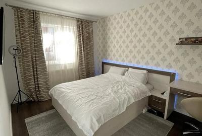 Apartament cu 2 camere semidecomandat în Sânpetru