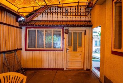 Casă cu 3 camere semidecomandat în Păgubeni - 2