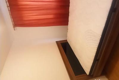 Apartament cu 3 camere semidecomandat în CET - 7