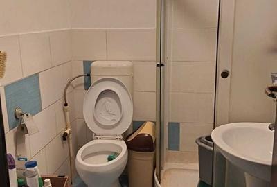 Apartament cu 2 camere decomandat în Nicolina