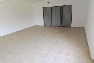 Spațiu comercial, de 60 mp, în Albota