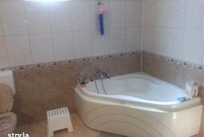 Casă cu 6 camere cu Canalizare în Dămăroaia - 1
