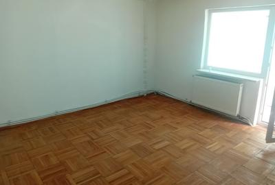 Apartament cu 3 camere decomandat în Calea Romanului - 4