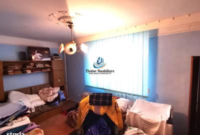 Apartament cu 3 camere decomandat în Sud