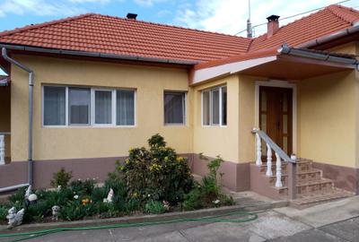Casă cu 4 camere în Ciopeia - 1