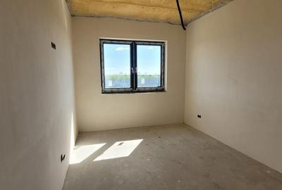 Casă cu 4 camere cu Teren 550 Mp în Lazuri - 2