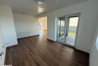 Casă cu 4 camere în Purcăreni - 11