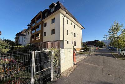 Apartament cu 2 camere semidecomandat în Tractorul