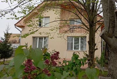 Casă cu 4 camere în Central - 6