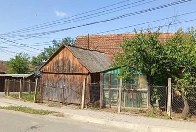 Casă cu 4 camere în Central - 1