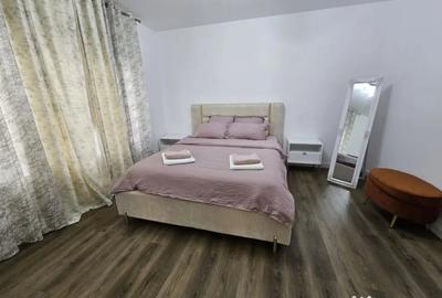 Casă cu 5 camere cu Piscina în Central