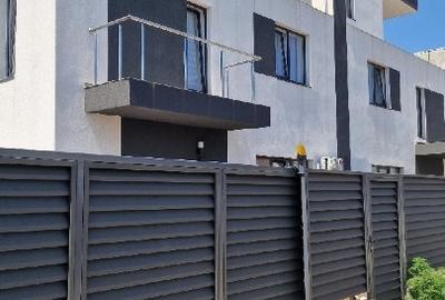 Duplex cu 4 camere cu Canalizare în Central - 2