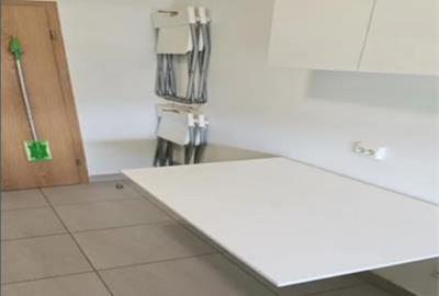 Apartament cu 2 camere decomandat în Tractorul