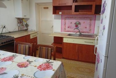 Casă cu 3 camere în Central