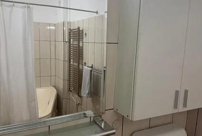 Casă cu 4 camere cu Teren 200 Mp în Grivița