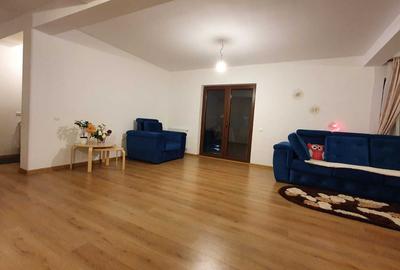 Casă cu 4 camere cu Teren 410 Mp în Săbăreni