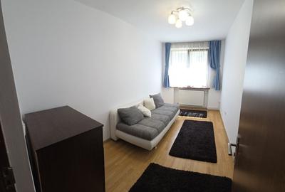 Apartament cu 3 camere decomandat în Central - 4