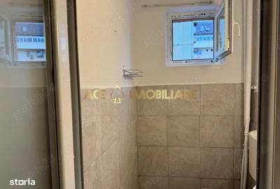 Garsonieră în Titan