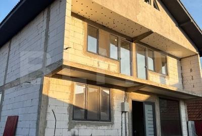 Casă cu 7 camere cu Teren 2880 Mp în Central