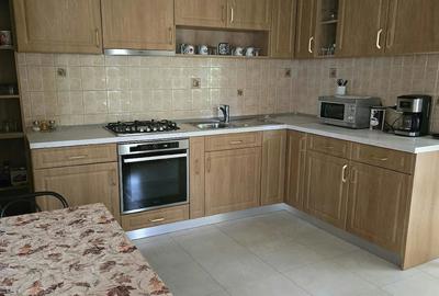 Casă cu Teren 700 Mp în Central