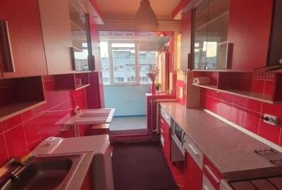 Apartament cu 2 camere decomandat în Podu Roș