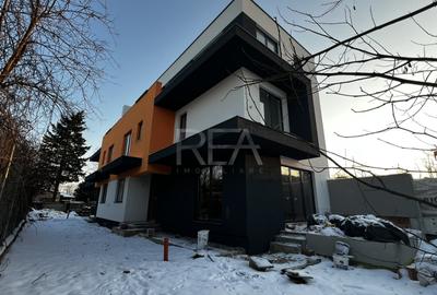 Duplex cu 4 camere cu Canalizare în Străulești