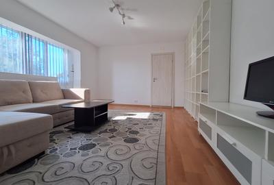Apartament cu 3 camere semidecomandat, mobilat în Freidorf