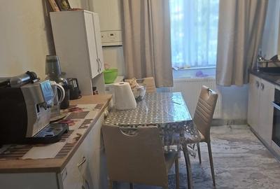 Apartament cu 3 camere semidecomandat în Central - 4
