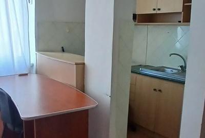 Garsonieră decomandată în Mazepa 1