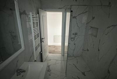 Apartament cu 3 camere decomandat în Central - 2