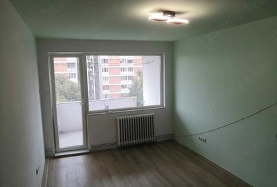 Apartament cu 2 camere semidecomandat în Tudor