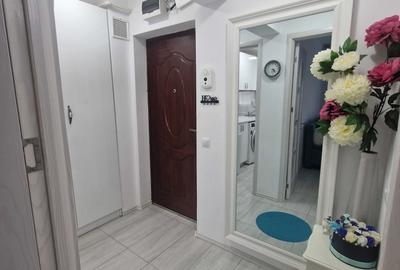 Garsonieră decomandată în Micro 3