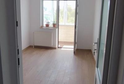 Apartament cu 3 camere decomandat în Central - 2