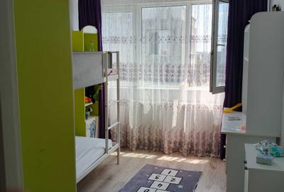 Apartament cu 2 camere semidecomandat în Alexandru Obregia