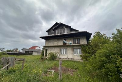 Casă individuală cu 8 camere cu Teren 3600 Mp în Timișești - 2