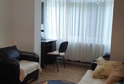 Apartament cu 2 camere semidecomandat în Exterior Vest