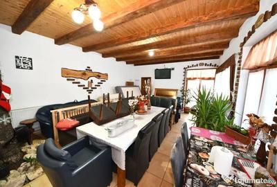 Casă cu 5 camere cu Teren 681 Mp în Bd. Coșbuc - 1