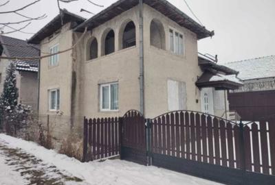 Casă cu 4 camere în Central - 6